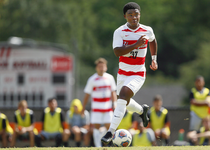 Kelan LeBlanc became the Hawks' NCAA-era career leader in assists in Sunday's win over Mary Baldwin. (Photo by Julie Bennett/juliebennettphoto.com)
