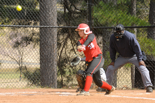 Huntingdon softball sweeps Judson