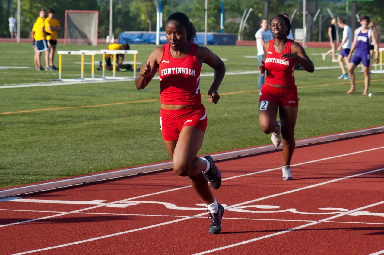 Huntingdon has strong showing in Hilltop Twilight Classic