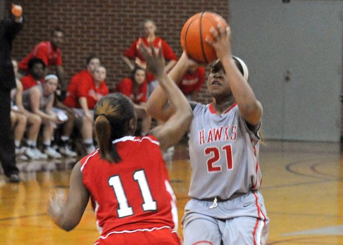 Jello Weatherspoon finished with nine points and three assists in Wednesday's 61-59 win over LaGrange.