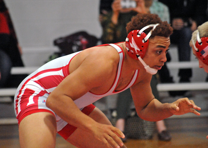 Deon Maxwell was one of two Hawks to go 4-0 in the Southern Virginia University Duals. The Hawks picked up the first two team wins of the NCAA era during the SVU Duals.