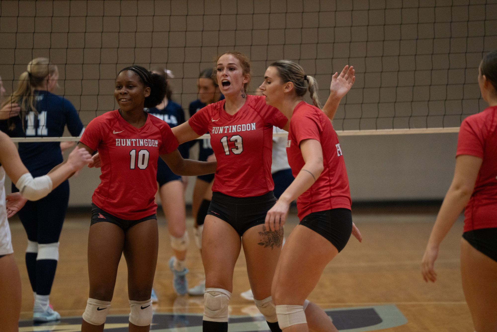 Hawks Down MUW In Five Sets